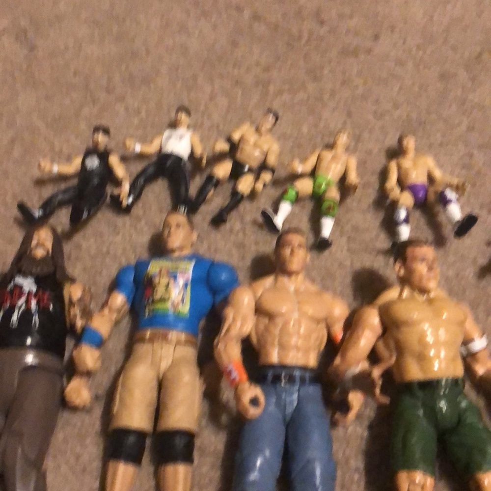 WWE and WWF action figures - Picture 12 of 16